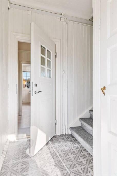 Apartamento Lys Og Sentral Leilighet Med Terrasse Og Hage Lillehammer Exterior foto
